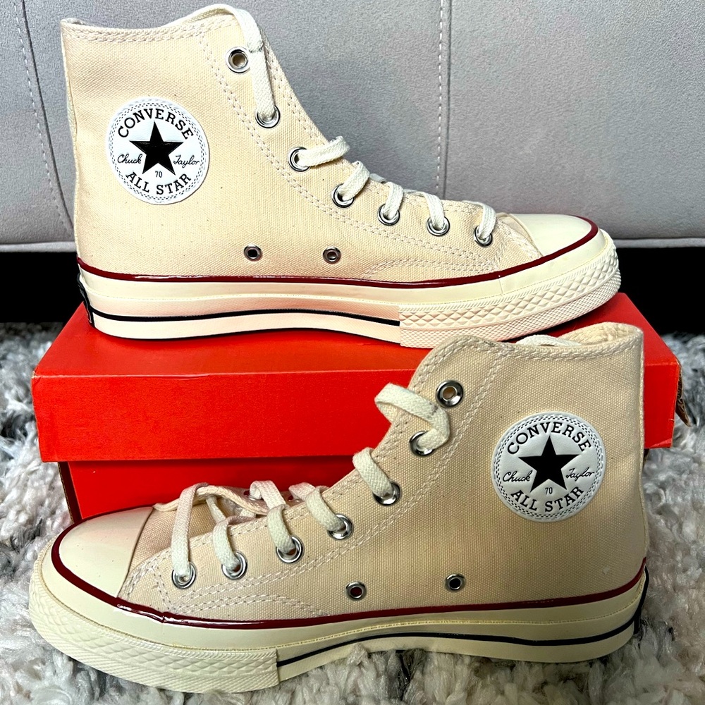 Converse Chuck Taylors 70 HI. Unisex. W8 M6